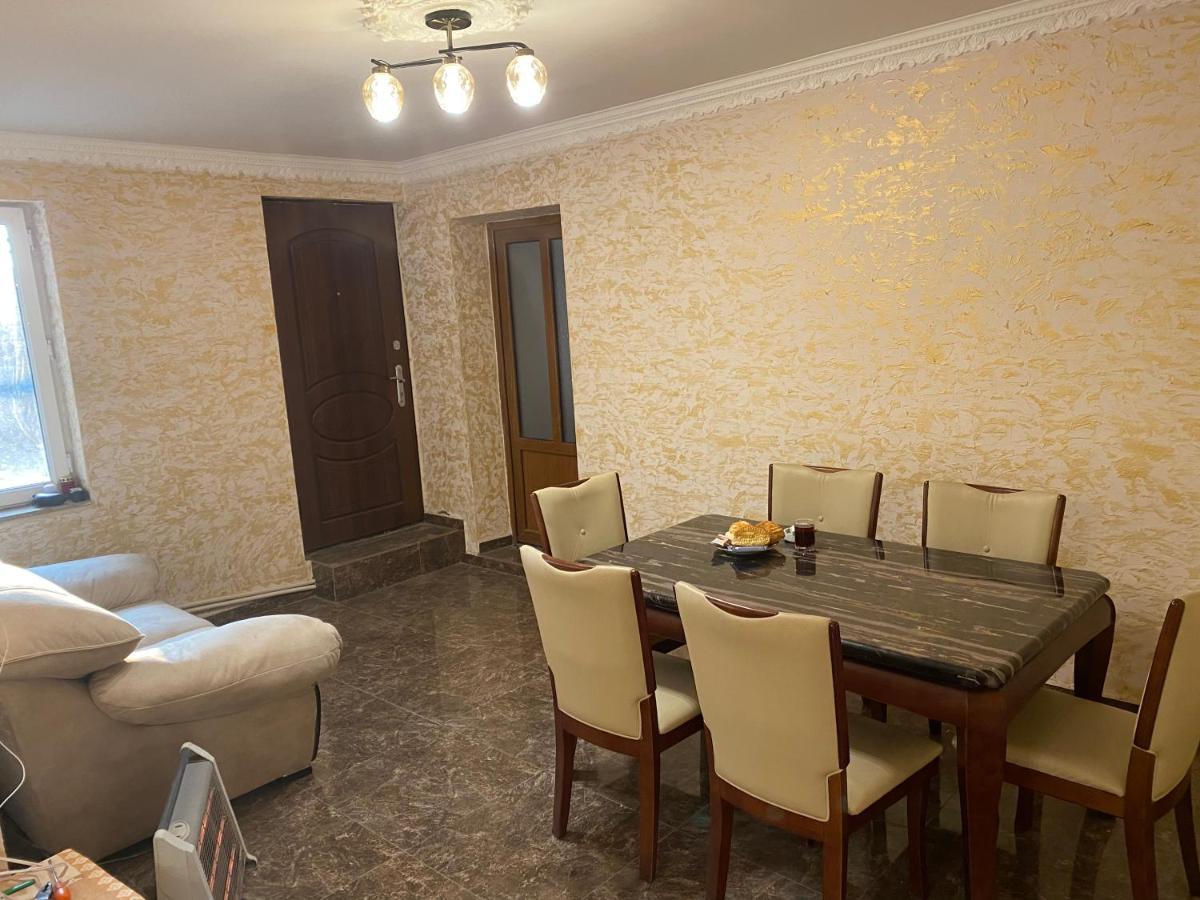 Friend'S House Rooms Near Airport Ghukasavan المظهر الخارجي الصورة