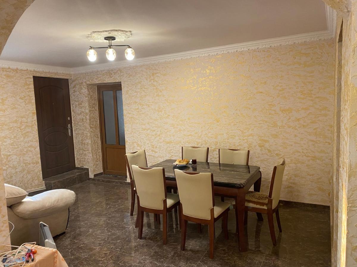 Friend'S House Rooms Near Airport Ghukasavan المظهر الخارجي الصورة
