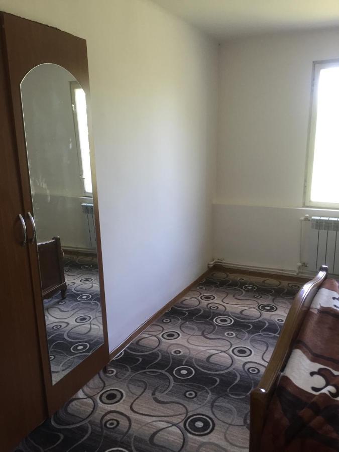 Friend'S House Rooms Near Airport Ghukasavan المظهر الخارجي الصورة
