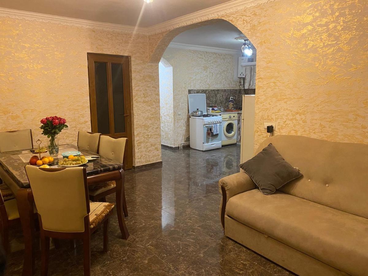 Friend'S House Rooms Near Airport Ghukasavan المظهر الخارجي الصورة